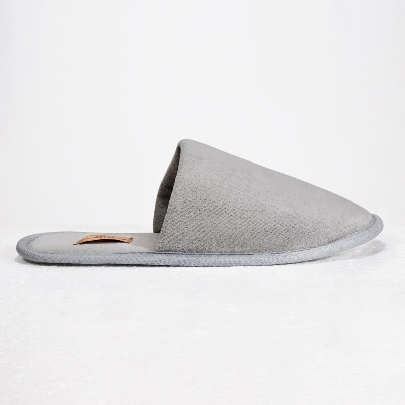 Non-slip slippers for Hotel & Spa use
