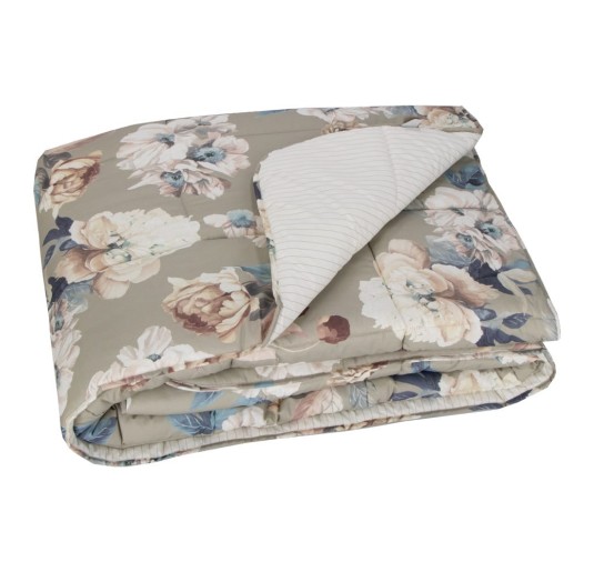 Peony - double bed winter quilt comforter by Gabel 2
