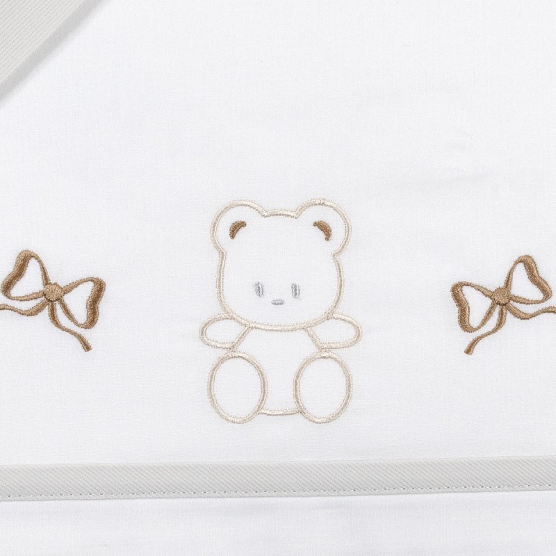 Bear - Maxi cradle sheet set next to... Bear - Maxi cradle sheet set next to...