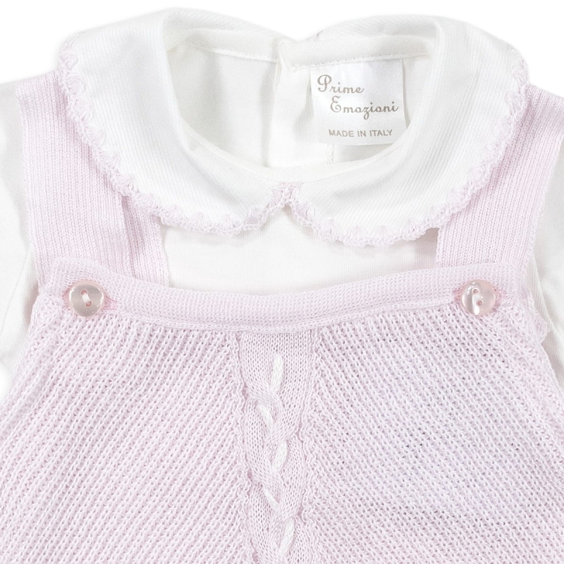 Two-piece outfit in thread for baby...