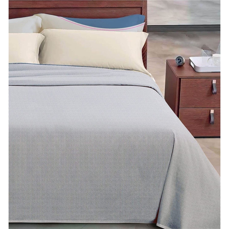 Monochrome - piquet cotton bedspread...
