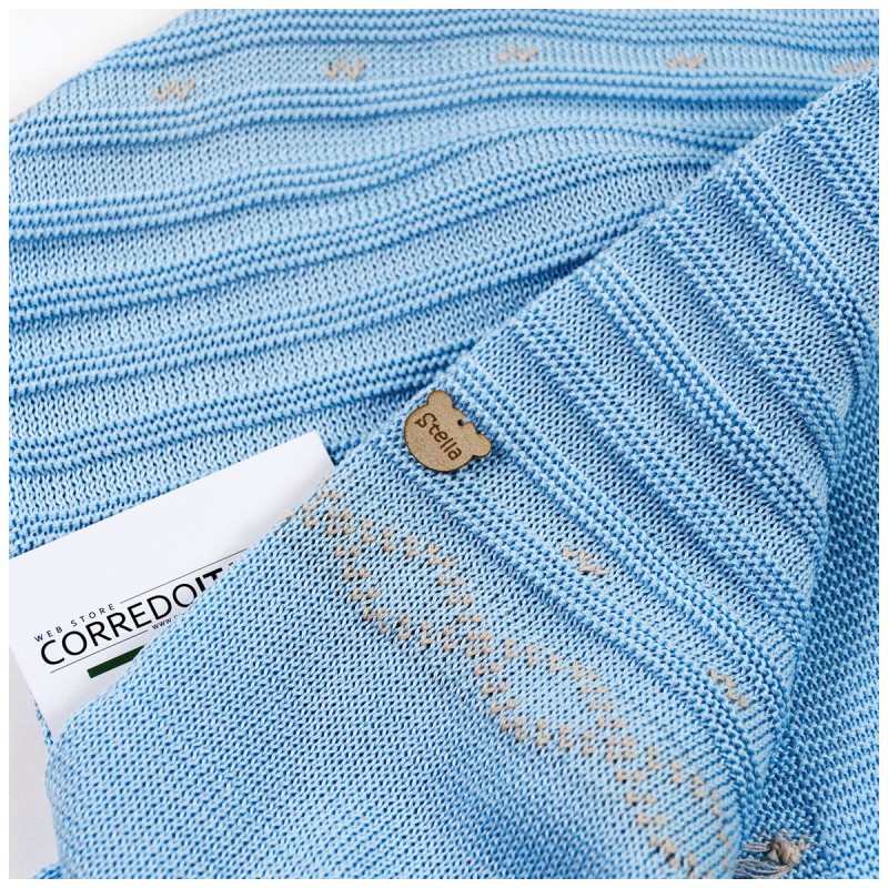 Copertina scialle in filo tricot di... Copertina scialle in filo tricot di...