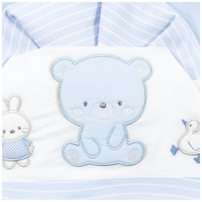 Maxi cradle sheet set next to me...