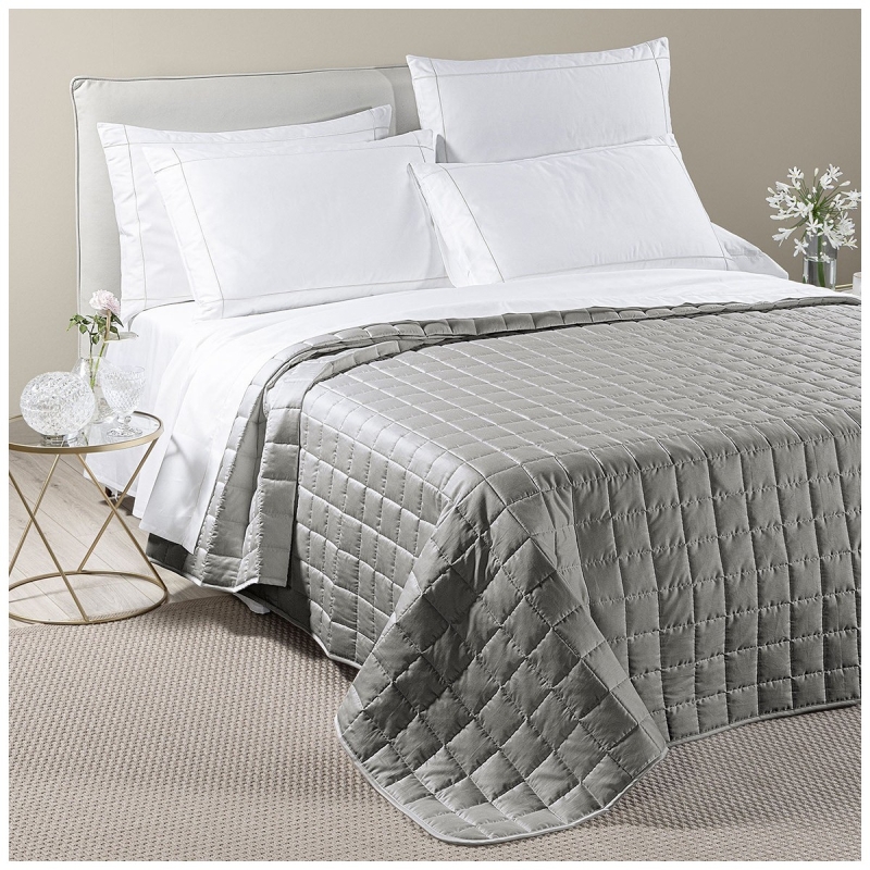 Ducale – Quilted Bedspread by Caleffi...