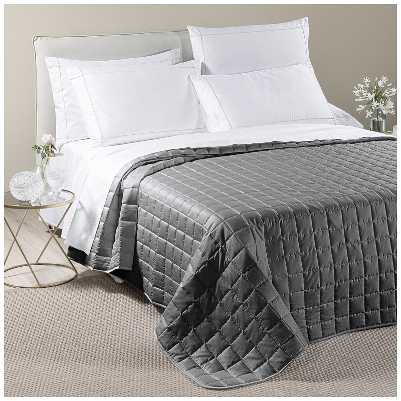 Ducale – Quilted Bedspread by Caleffi...