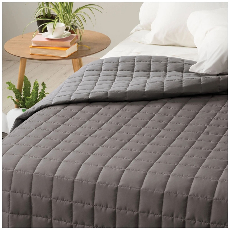 Modern - quilted bedspread by Caleffi...