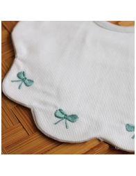 Embroidered bib in pure cotton by Corredo Italiano CI00192OT