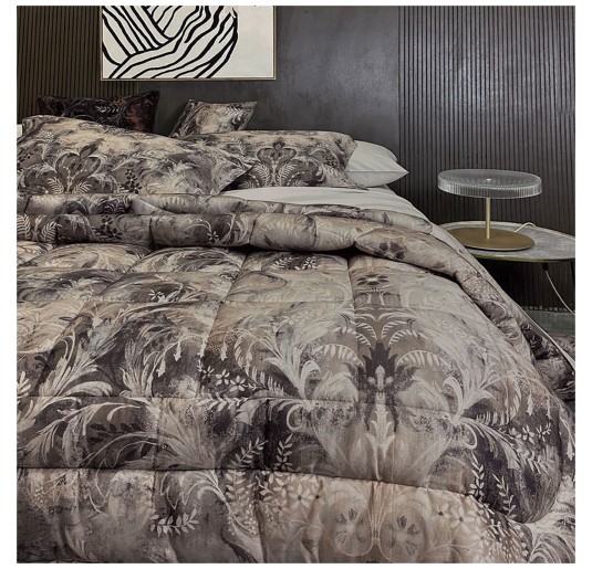 Grand Palais winter quilt for double bed with elegant, refined pattern