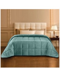 Trapunta di velluto italiana Nuvola su letto matrimoniale - Salvia