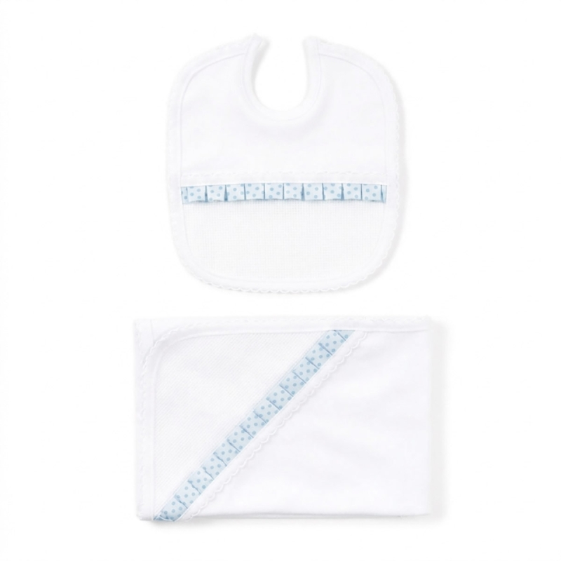 Baby set with embroiderable bib and customizable blanket