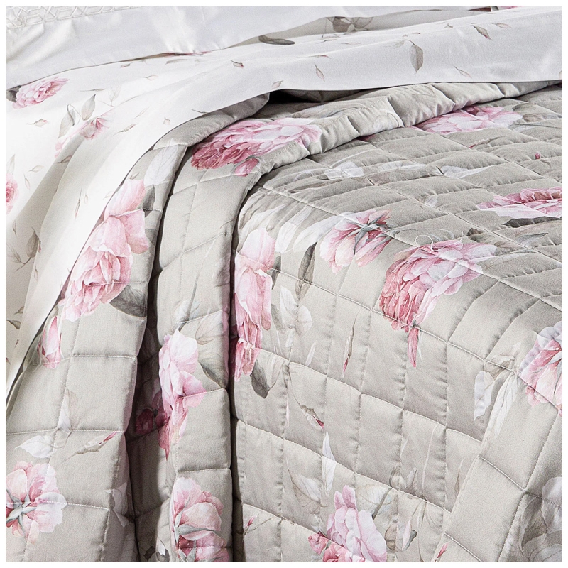 Floral double quilted cotton sateen bedspread Bella Rosa for elegant bedrooms