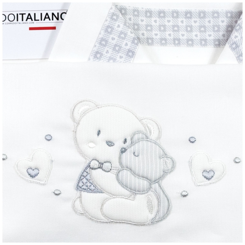 Corredino neonato culletta: lenzuola in cotone bianco con bordure grigie e orsetti ricamati