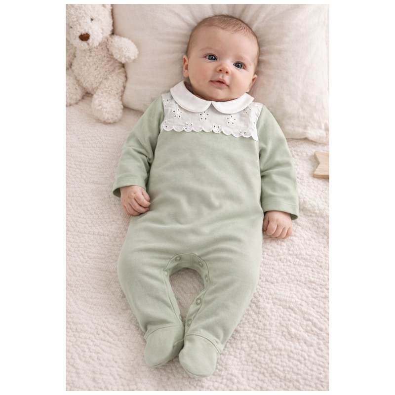 Baby girl sleepsuit in cotton jersey...