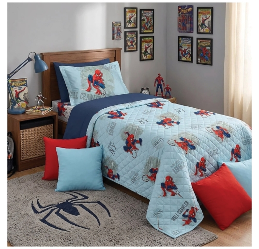 Quilted single bedspread Spiderman Marvel action print single bed