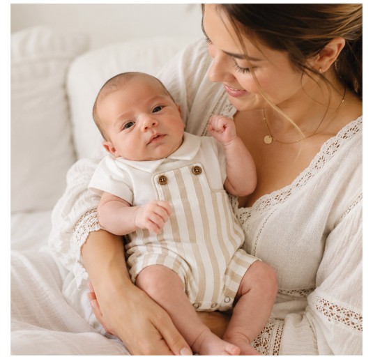 Pagliaccetto neonato rigato beige e panna con colletto e bottoni frontali 2