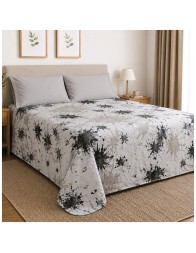 Camera da letto contemporanea con copriletto matrimoniale jacquard italiano