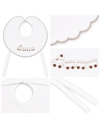 Pure cotton baby bib with embroidered train and scalloped edge - CI00368TT - Corredo Italiano