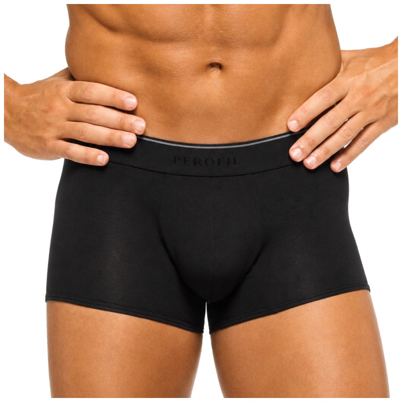 Set da tre boxer uomo Perofil in cotone stretch adatti all'utilizzo quotidiano in tutte le stagioni.