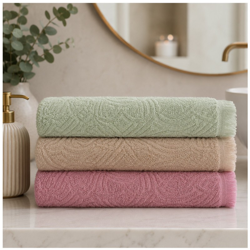 Set of 3 Bath Towels and 3 Guest...