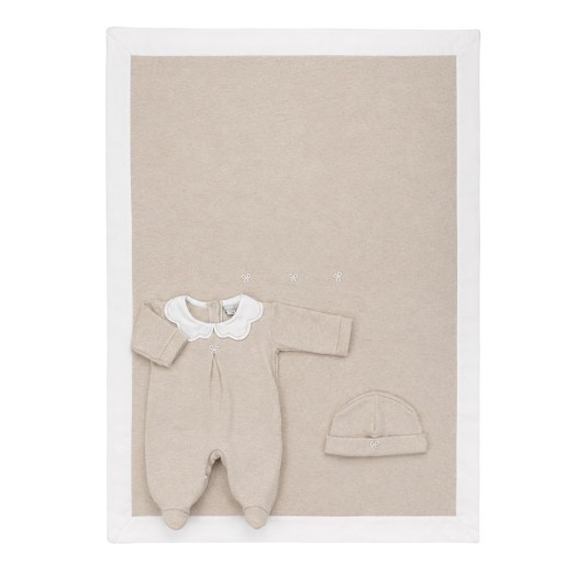 Winter baby girl outfit set K222BG with sleepsuit, hat and blanket Made in Italy
