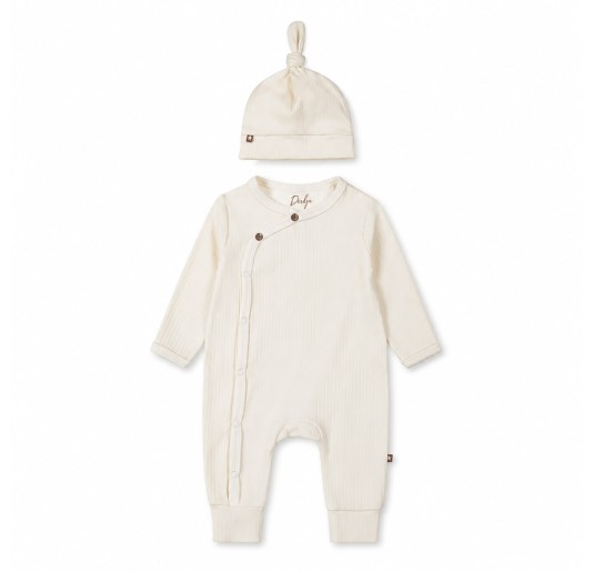 Organic baby romper Dirkje in cream cotton with matching baby hat