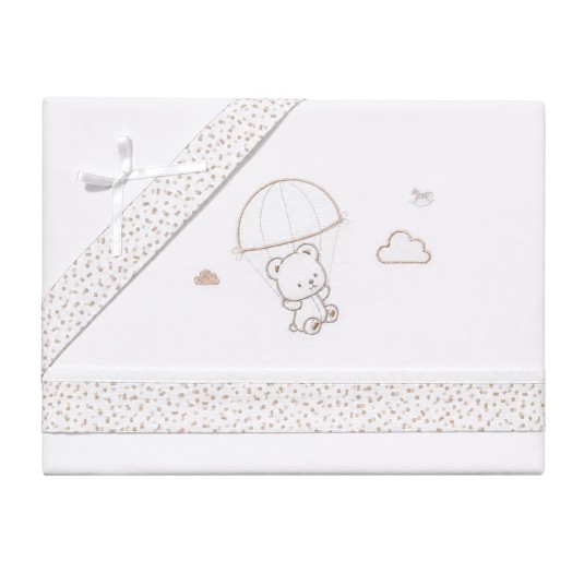 Embroidered cot bed sheet set Mio Piccolo with teddy bear and parachute