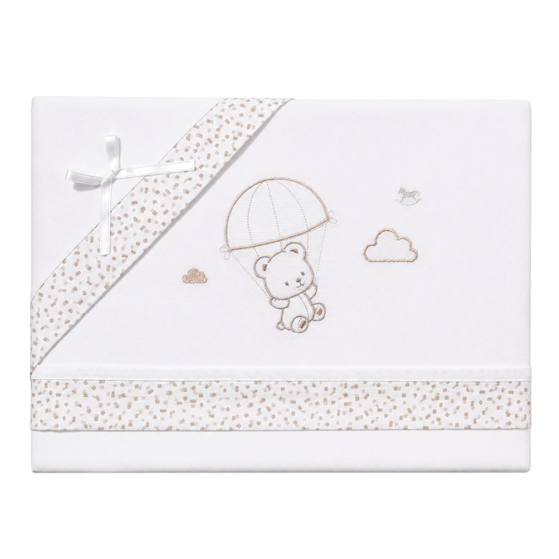 Embroidered cot bed sheet set Mio Piccolo with teddy bear and parachute