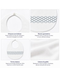 Bavaglino neonato in cotone twill bianco con chiusura a bottoncino posteriore