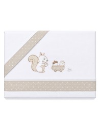 Embroidered baby cot sheet set Mio Piccolo in cotton with squirrel and toy cart