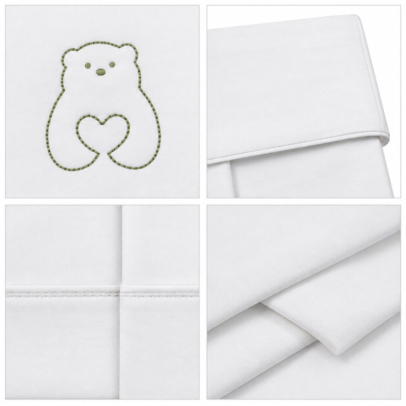 Baby sheet set for crib and carrycot by Coccodè Firenze with central teddy bear and heart embroidery