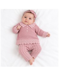 Stella IB4019 baby girl wool set worn by a one-month-old baby