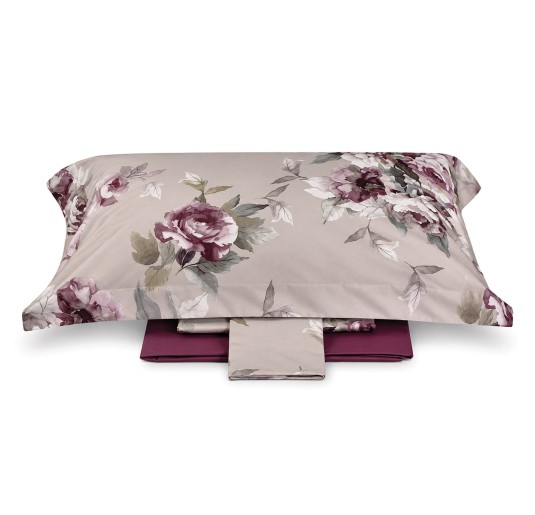 Double bed dressed with Hillary Dondi Home bedding, fitted sheet and delicate floral pattern 2